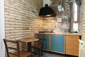 Desayuno de cocina local incluido todos los días