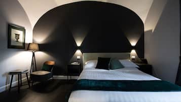 Minibar, in-room safe, soundproofing, iron/ironing board