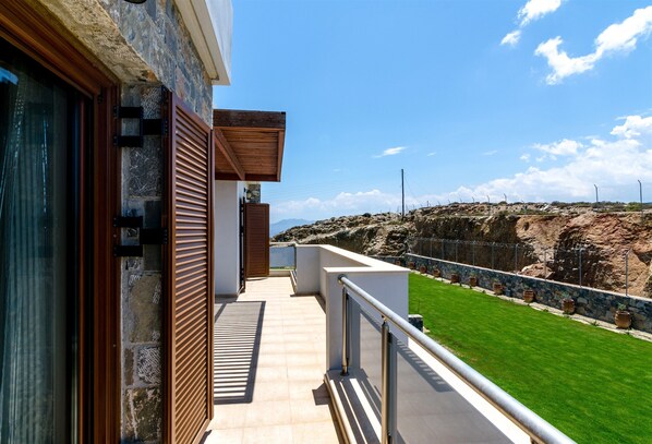 Villa, eigener Pool | Balkon