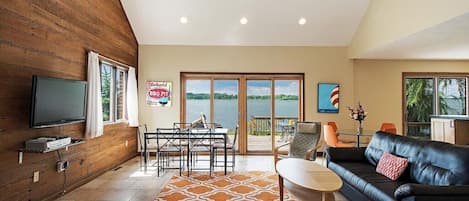 Smart-tv en een open haard