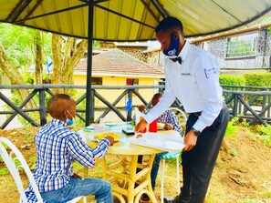 Outdoor dining - Vienna Woods Holiday Inn Hotel is a luxury hotel neatly located in Milimani Area (Nakuru)