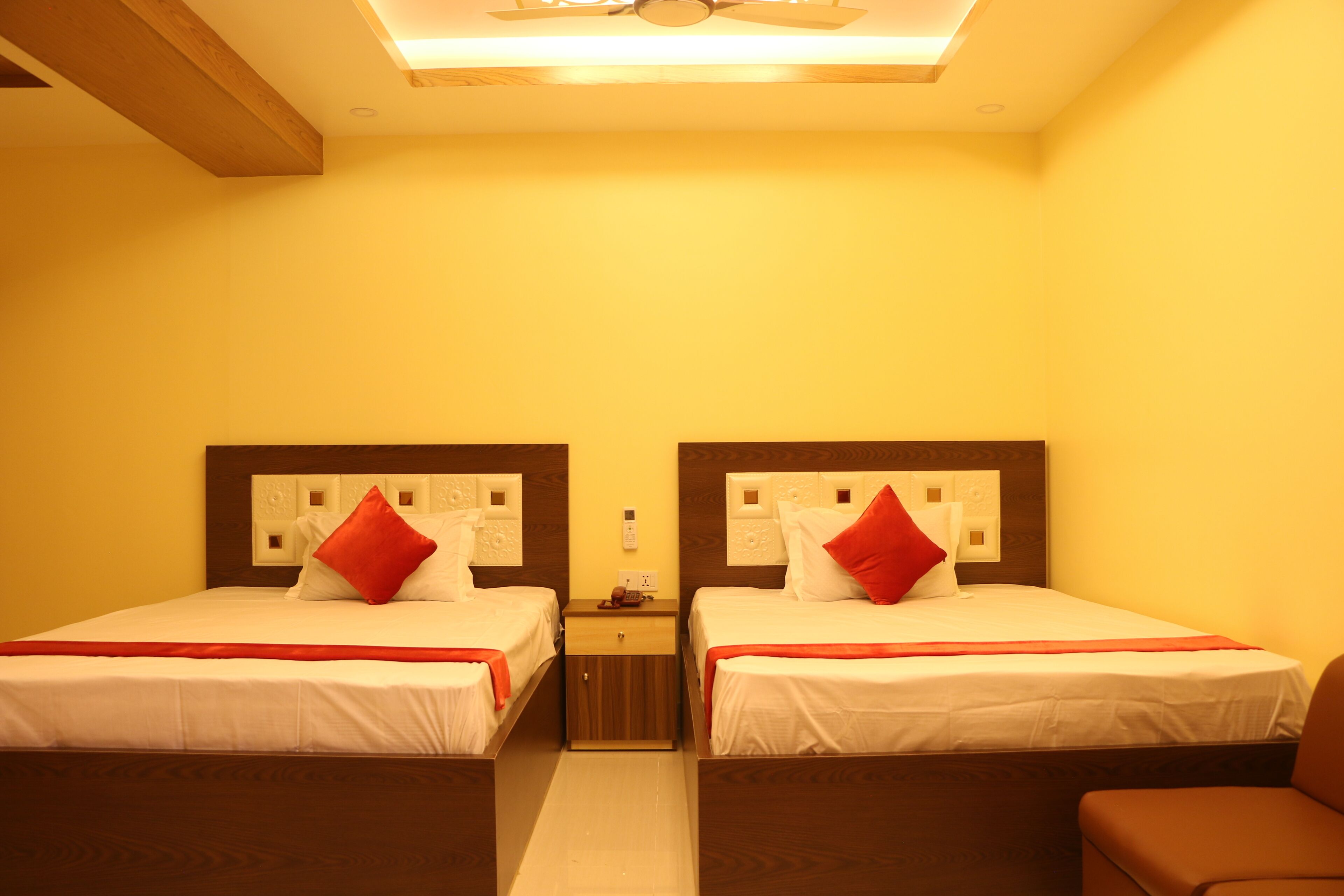 five bed room (family suite) | down duvets, pillow-top beds, desk, free wifi