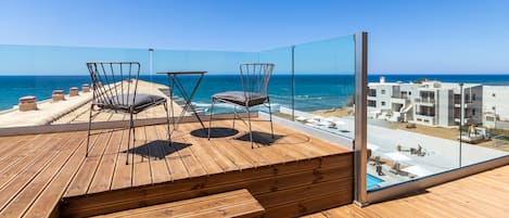Suite with Sea View | Vue de la chambre