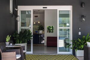 Entrada al alojamiento