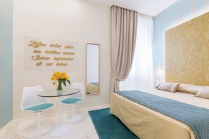 Classic Double Room (GuestHouse) - Cavour Suites Guest House - LGBTQIA friendly (Rome)