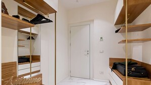 Deluxe Triple Room (GuestHouse) - Cavour Suites Guest House - LGBTQIA friendly (Rome)