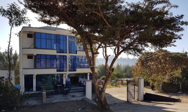 Exterior - Tsehay Zeleke Hotel (Debark)