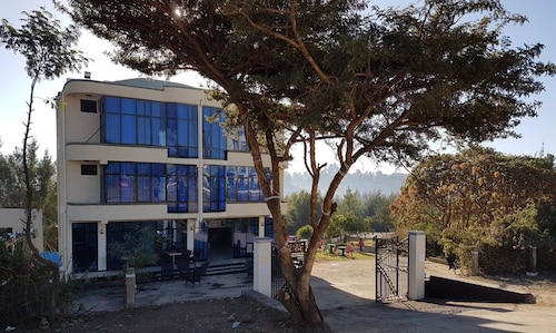 Tsehay Zeleke Hotel