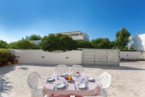Standard Apartment, 3 Bedrooms (Appartamento 1) | Terrace/patio