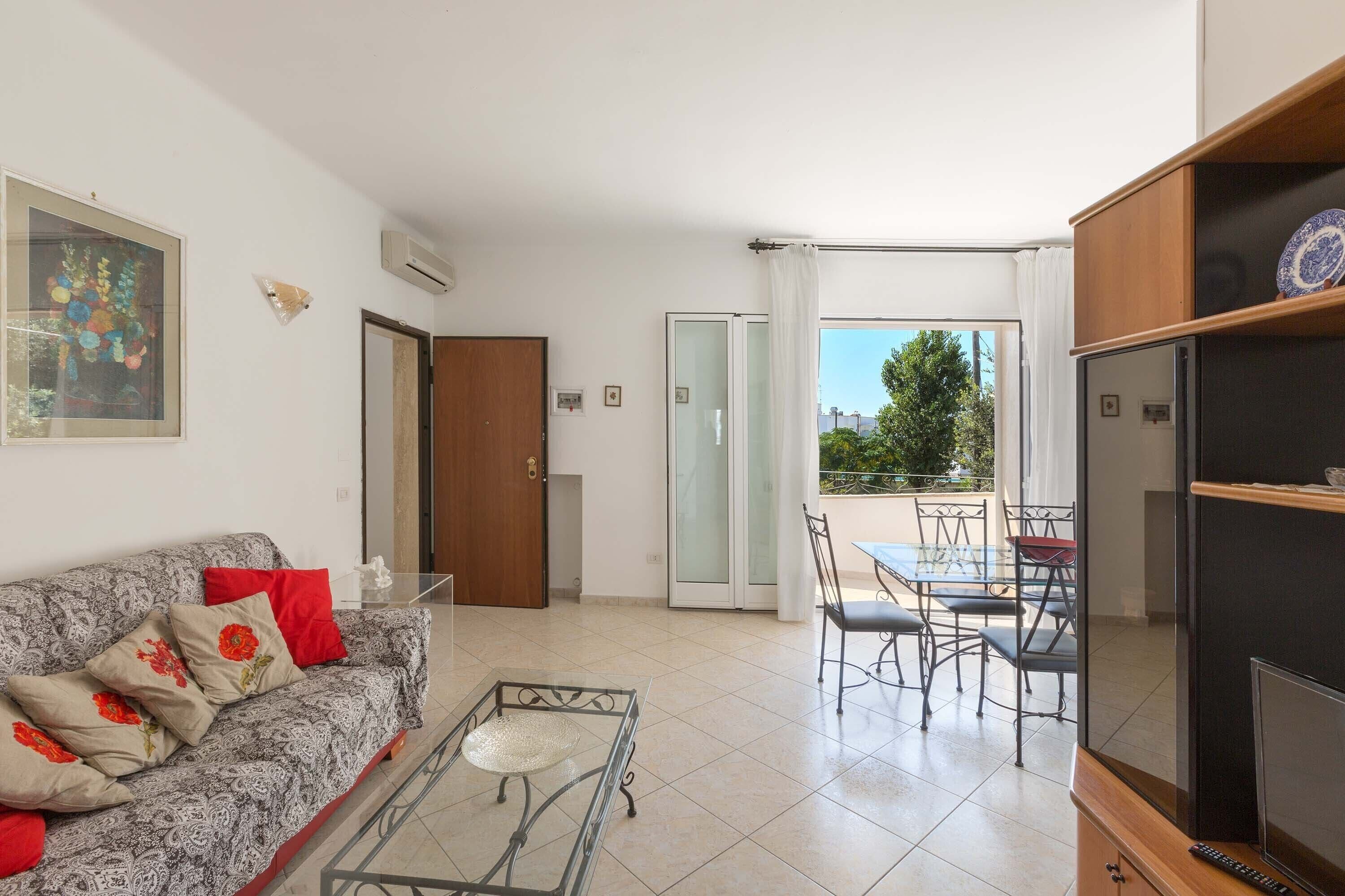 Standard-huone, 3 makuuhuonetta (Appartamento 3) | Oleskelualue | Televisio