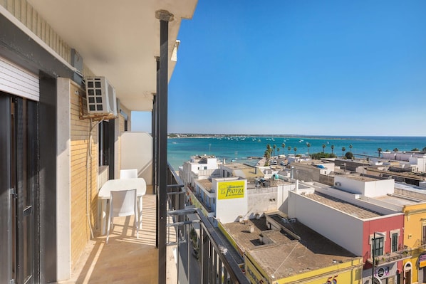 Standard-Apartment, 2 Schlafzimmer | Strand-/Meerblick