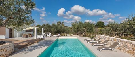 Seasonal outdoor pool