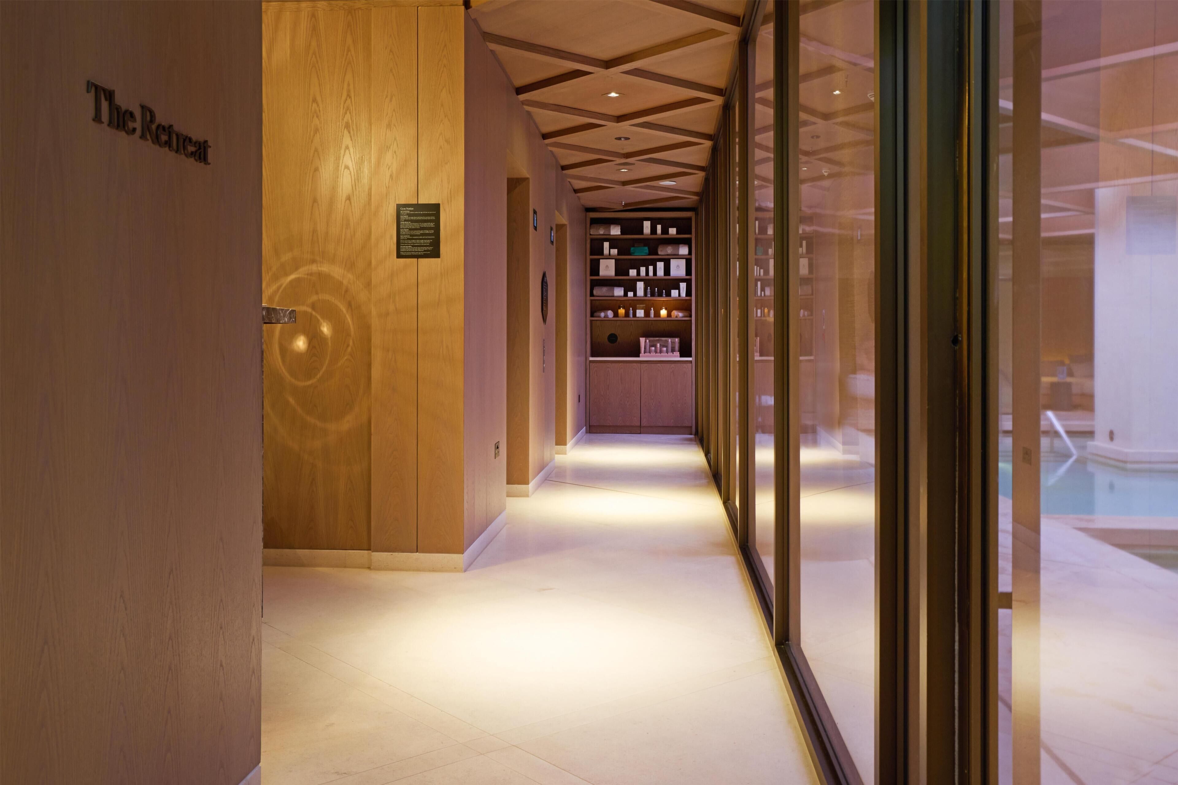 Couples treatment rooms, sauna, hot tub, steam room, body treatments