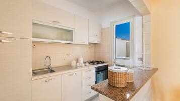 Standard-Haus, 3 Schlafzimmer (8 Bedrooms) | Eigene Küche | Kühlschrank, Mikrowelle, Ofen, Herdplatte