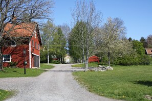 Exterior detail - Ladugårdens Pub&Sal (Enhorna)