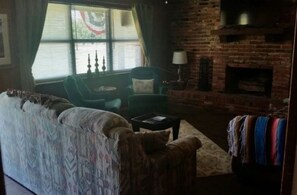 Flat-screen TV, Netflix, streaming services