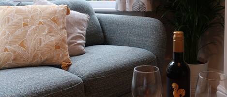 Fernseher, Videospiele, Netflix, DVD-Player