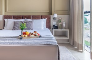 Minibar, in-room safe, iron/ironing board, free WiFi - HPlus Premium Palmas (Palmas)
