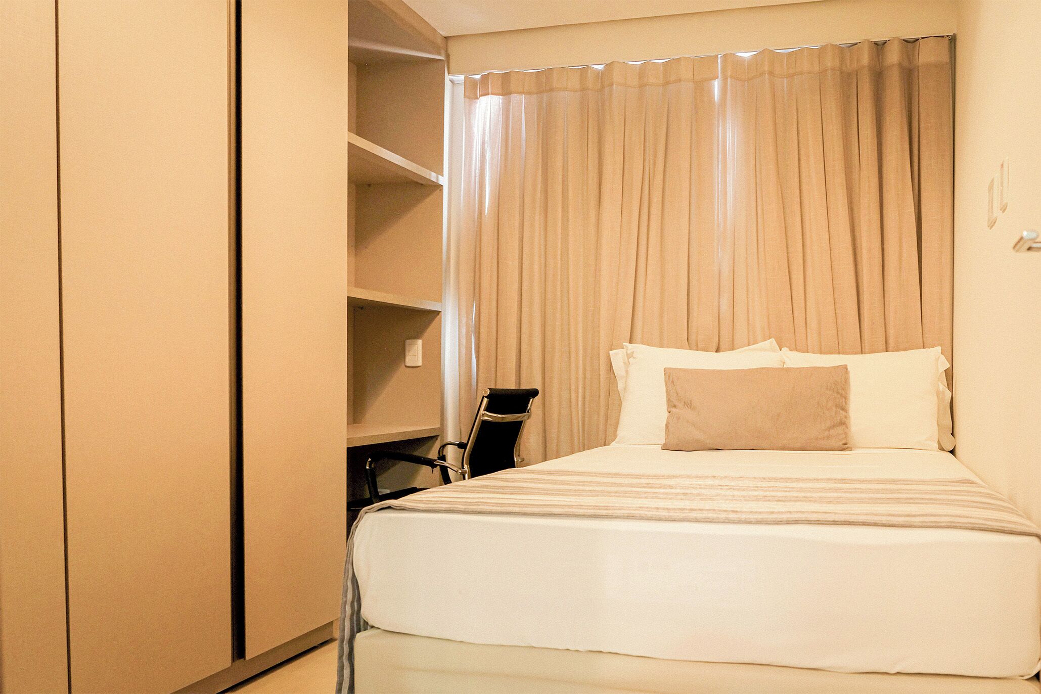 Quadrupla Standard | Minibar, una cassaforte in camera, ferro/asse da stiro, Wi-Fi gratuito