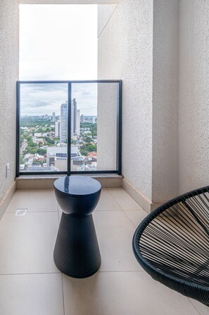 Habitación familiar | Minibar y caja de seguridad en la habitación 