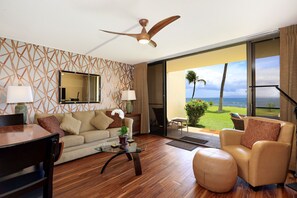 Smart TV, DVD player - Beachside Bliss, Condo Just Steps Away From the Ocean - Sugar Beach #129 (Kihei, Maui)