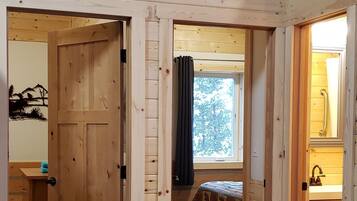 Moose Cabin | 1 bedroom, premium bedding, down comforters, individually decorated