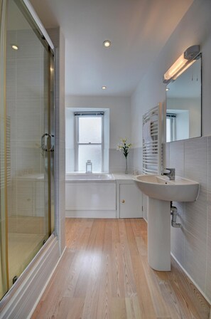 Hair dryer, towels - 2 Bed in Appledore (oc-loblof) (Appledore)