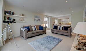 TV - 2 Bed in Appledore (oc-loblof) (Appledore)