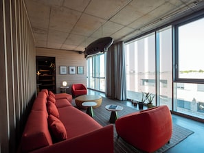 Lounge - THE CLOUTH (Cologne)