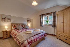 3 bedrooms, iron/ironing board, travel cot, free WiFi