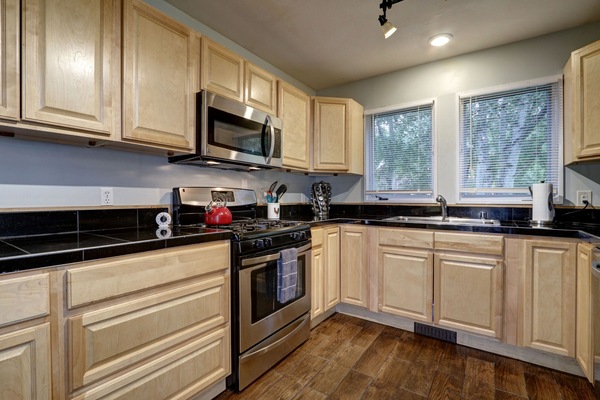 Refrigerador, microondas, horno, placa de cocina