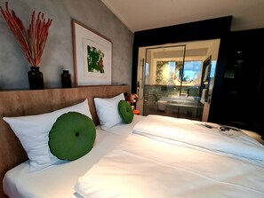 Insonorización, wifi gratis y ropa de cama 