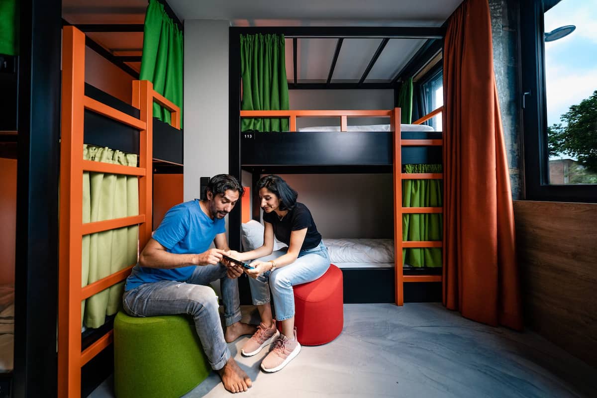 Sistema de insonorización, wifi gratis y ropa de cama