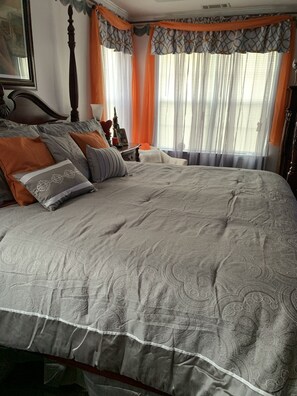 4 Schlafzimmer, Bügeleisen/Bügelbrett, Internetzugang, Bettwäsche