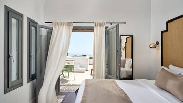 复式, 海景 (Maisonette with Heated Plunge Pool) | 迷你吧、客房内保险箱、办公桌、笔记本电脑工作区