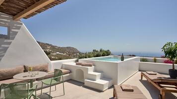 Duplex, Sea View (Maisonette with Heated Plunge Pool) | Minibar, in-room safe, desk, laptop workspace