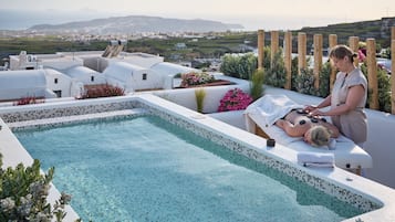 Duplex, vista para o mar (Maisonette with Heated Plunge Pool) | Vista do quarto
