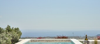 Alleys All-Suite Hotel & Spa