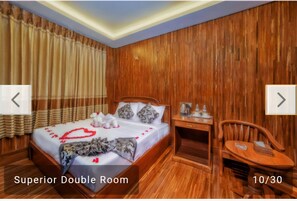Deluxe Double Room | Blackout curtains, soundproofing, iron/ironing board, free WiFi - Hotel Friendship (Mandalay)