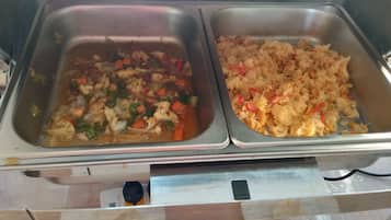 Daily buffet breakfast for a fee