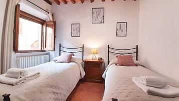 1 bedroom, WiFi, bed sheets