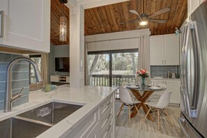 Condo, Multiple Beds (Pass Key Rd Sandy Cove II) | Private kitchen