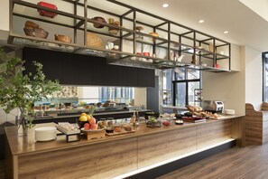 Daily buffet breakfast for a fee