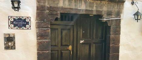 Entrée de l’hébergement