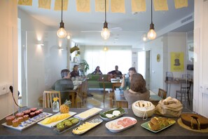 Frokostbuffé er inkludert hver dag