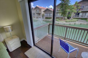 Apartment, Mehrere Betten (Our House at the Beach Lakeside) | 2 Schlafzimmer, laptopgeeigneter Arbeitsplatz, WLAN