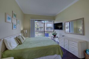 Appartement, Meerdere bedden (Our House at the Beach Lakeside) | 2 slaapkamers, een laptopwerkplek, wifi