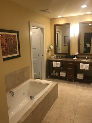 Bathroom - 2 Bedroom Westin Riverfront Mountain Villas timeshare week w/ all amenities (Avon)