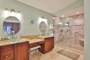 House, Multiple Beds (Siesta Key Home) | Bathroom - Siesta Key Home (Siesta Key)