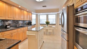 Unclassified image, 2 of 41, button - Siesta Key Home (Siesta Key)
